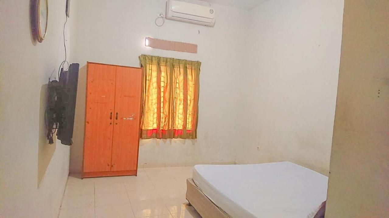 Oyo Life 93590 Penginapan Palapa 10 Syariah Bandar Lampung Bagian luar foto